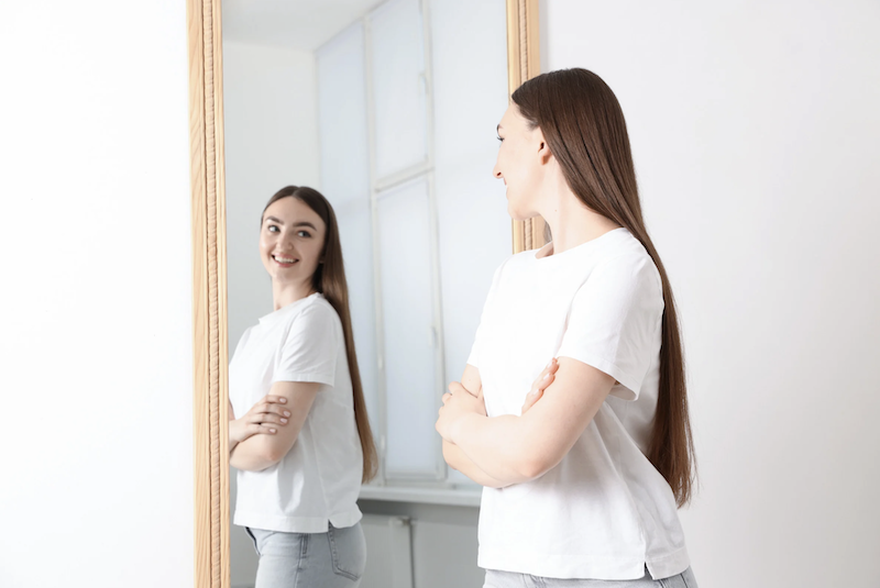 My Daughter Hates the Way She Looks: How Parents Can Help Build Body Confidence in a World of Comparison 